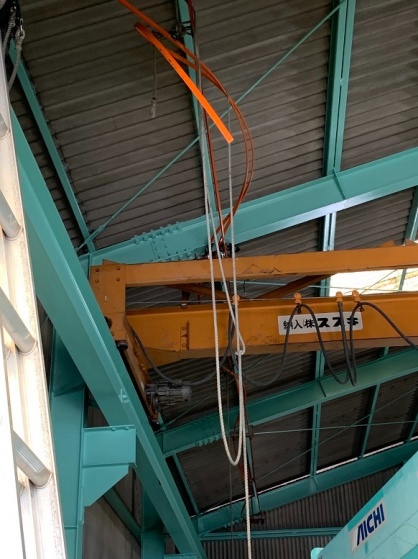 天井クレーンのトロリ線取替電気工事